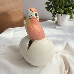 R G L PARROT EMERGING FROM EGG MEXICAN ART
POTTERY / SERGIO
BUSTAMANTE STYLE